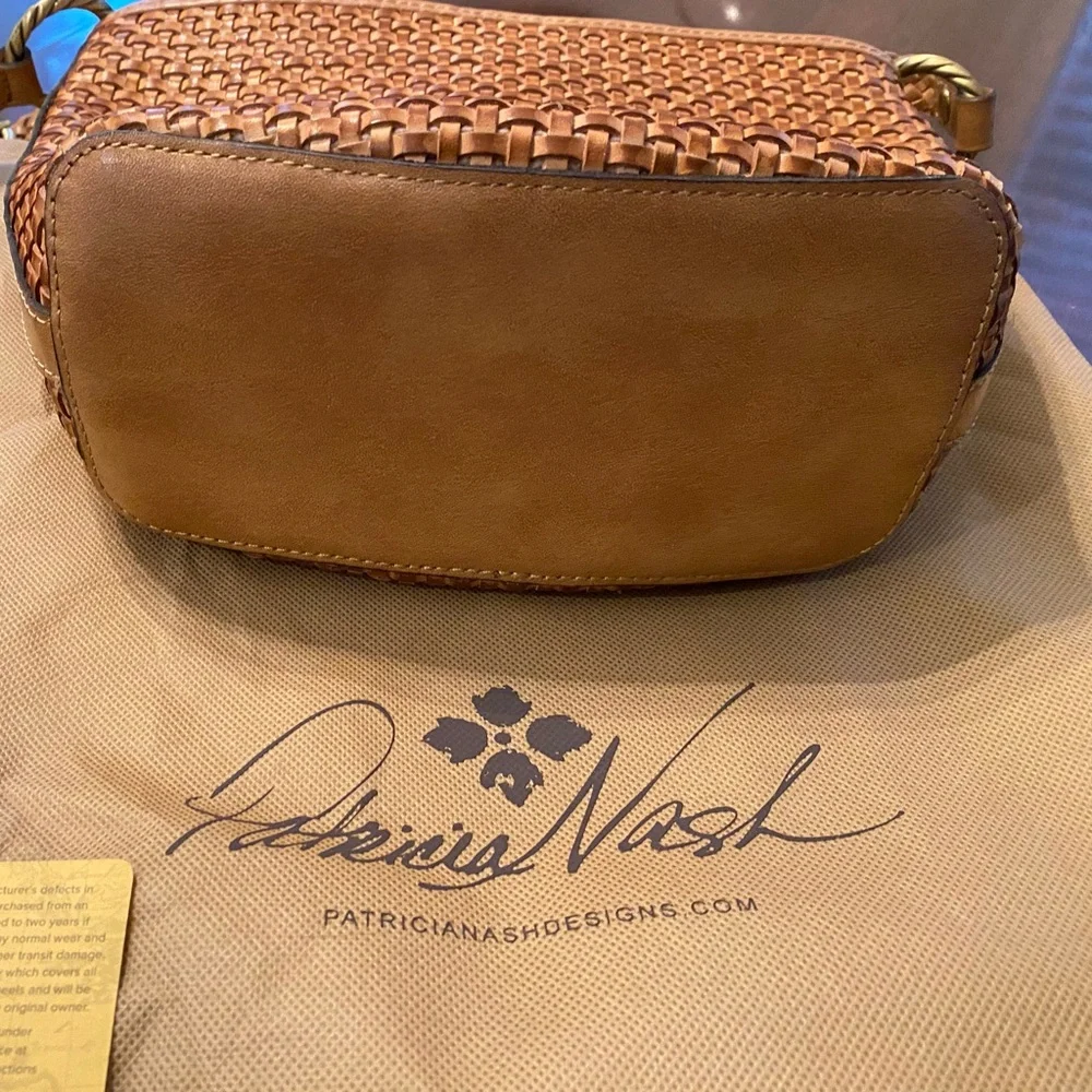 Patricia Nash Woven Tan Women's Bag - Picture 4 of 7